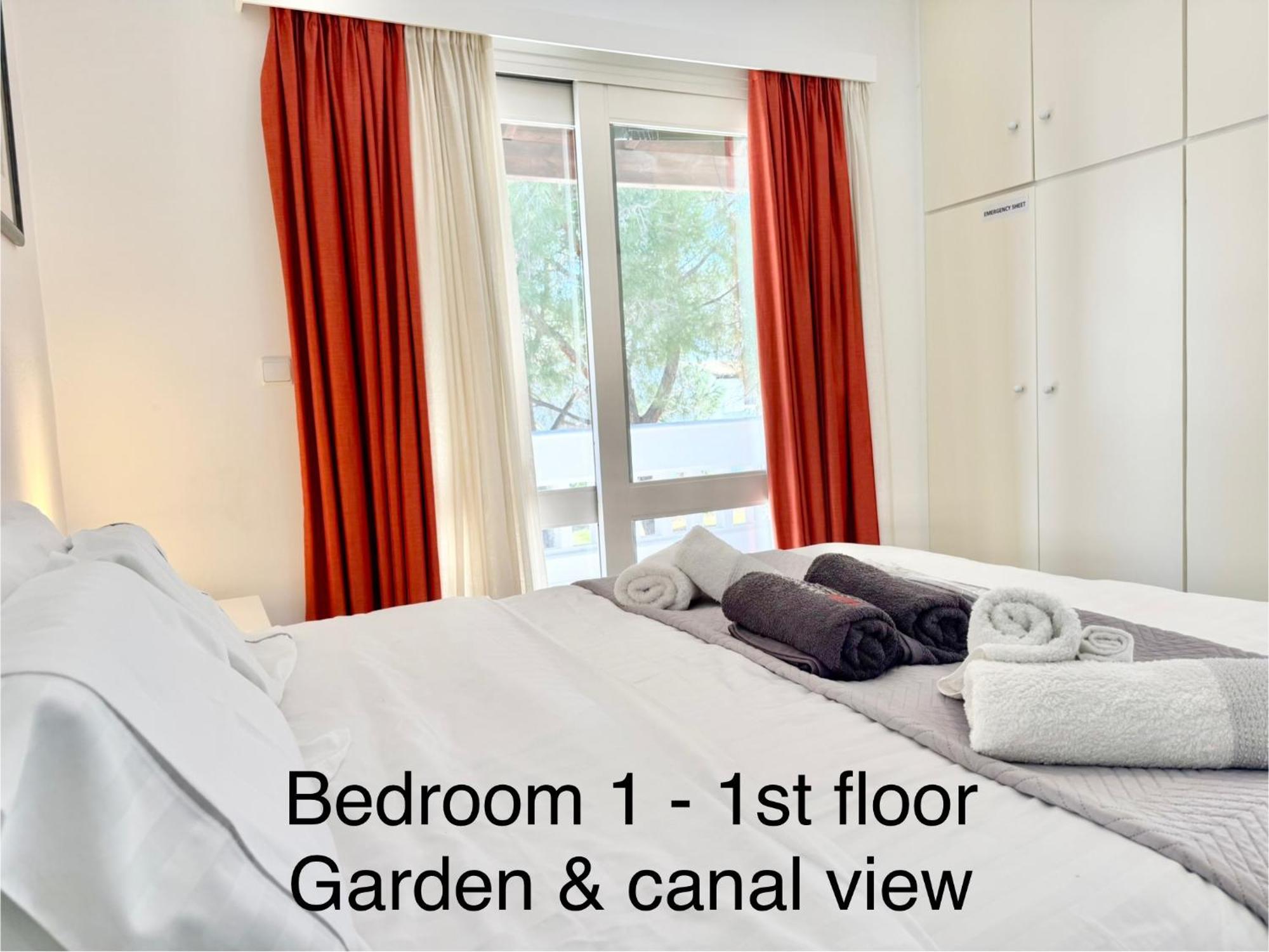 Villasonboard Dock Villa 3 Bed, 3 Bath, Canal, Greek Venice Porto Hydra Plépi Exterior photo